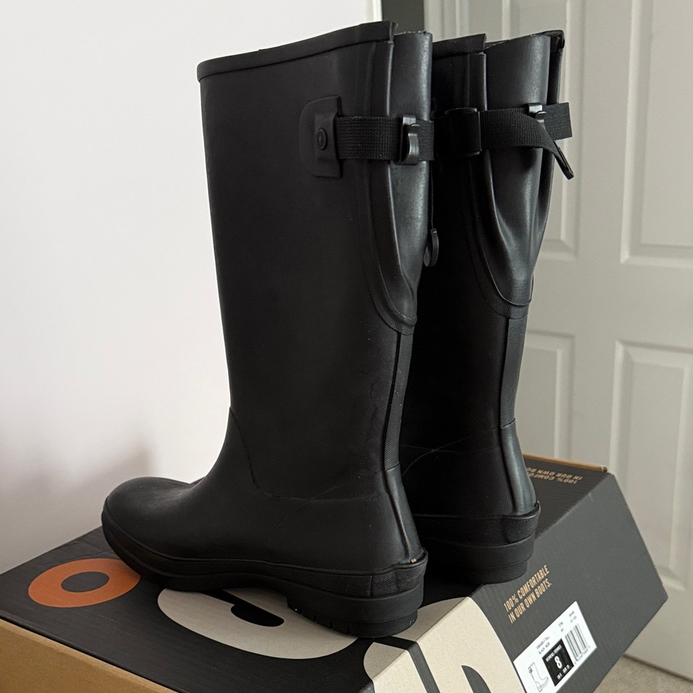 Bogs Black Adjustable Calf Boots - image 6